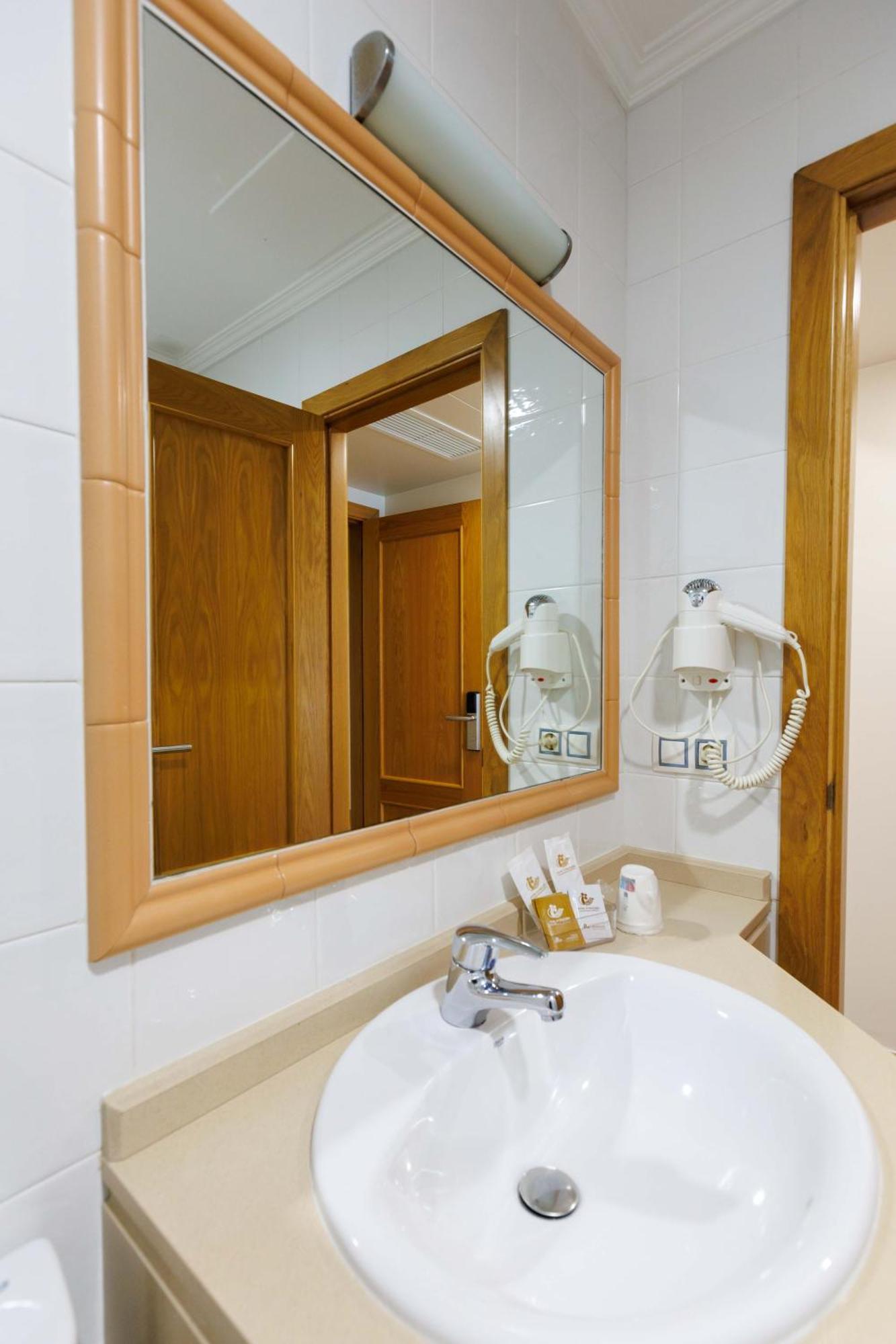 Hotel O Cruceiro Кальдас-де-Рейс Екстер'єр фото